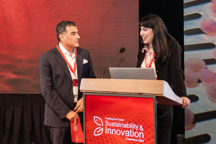 Imagen de referencia de Sustainability & Innovation Conference 2026 con presentadores de la edición 2025.
