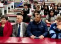 Estudiantes del Liceo María Behety participantes en el curso de inocuidad financiado por Blumar.