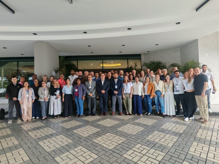 Participantes de la conferencia regional sobre El Niño 2026 y cambio climático en Panamá.